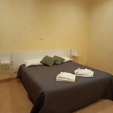 Gemelli House * רומא