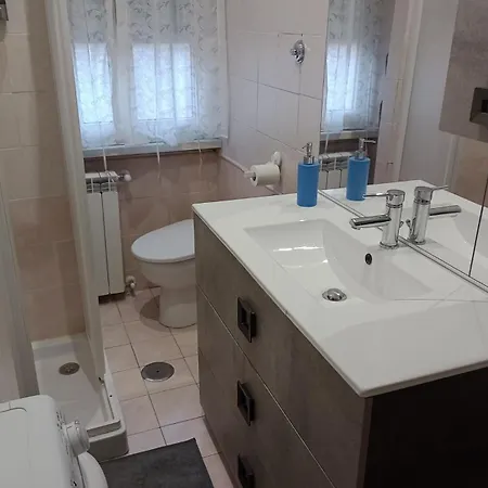 Gemelli House דירה